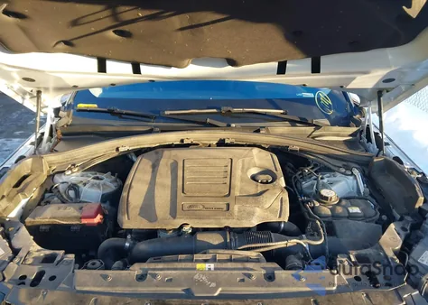 2019 Land Rover Range Rover Velar P250 S z USA, uszkodzony, nr VIN SALYB2EX4KA223694